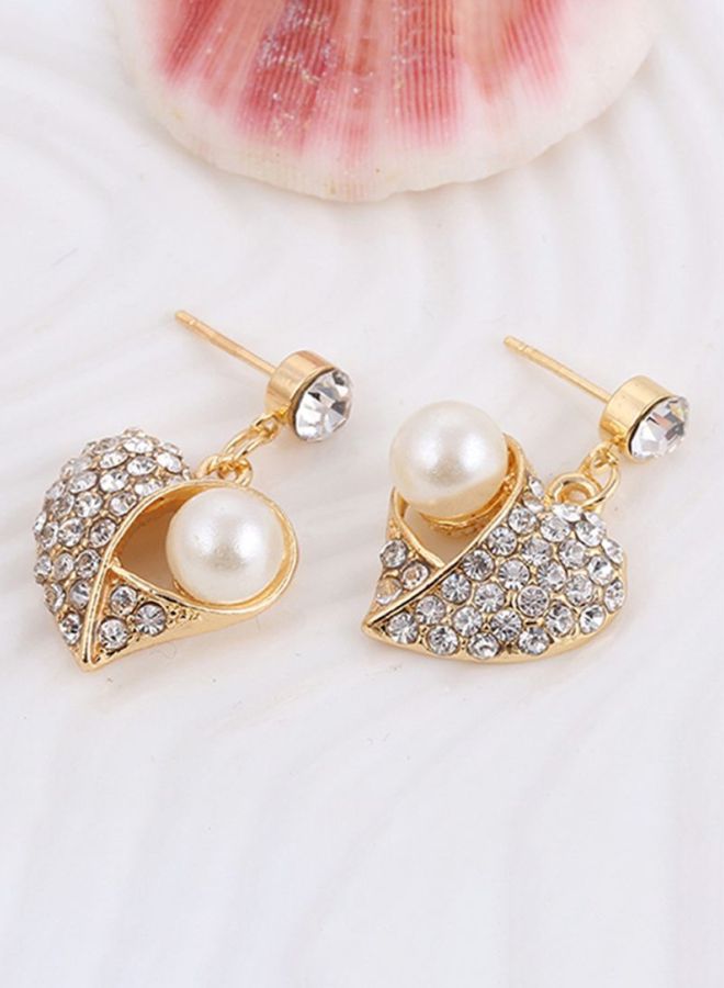 شاربدو طقم قلادة وأقراط على شكل قلب مُرصع بأحجار الراين واللؤلؤ - Image 3