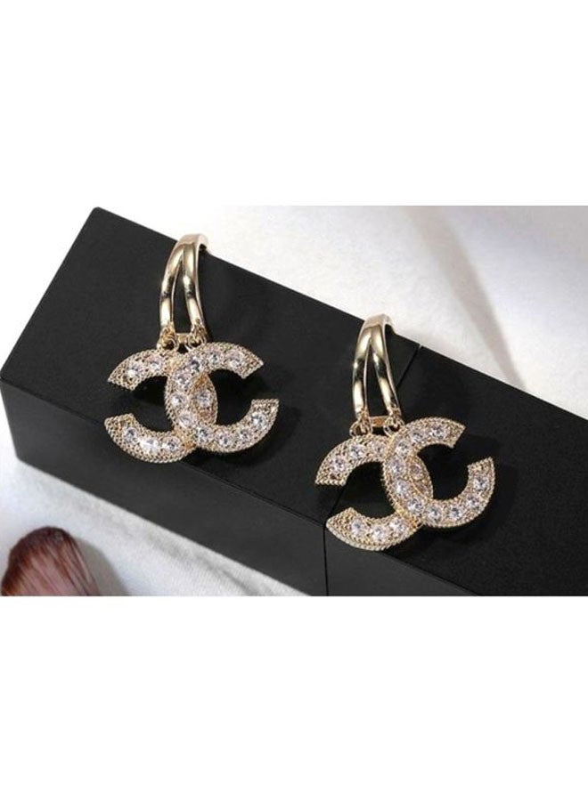 جونسون آند جونسون أقراط متدلية بتصميم رفيع على شكل الحرف C - Image 3