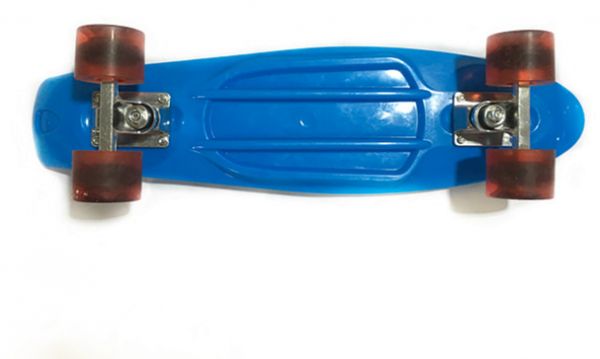 Generic 4-Wheel Fish Shaped Skateboard  - Image 3