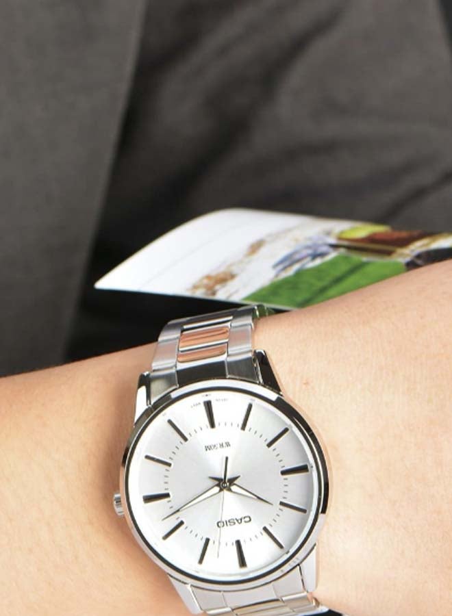 كاسيو مُجدد - ساعة عقارب بآلية من الكوارتز طراز LTP-1303D-7AVDF للنساء - Image 3