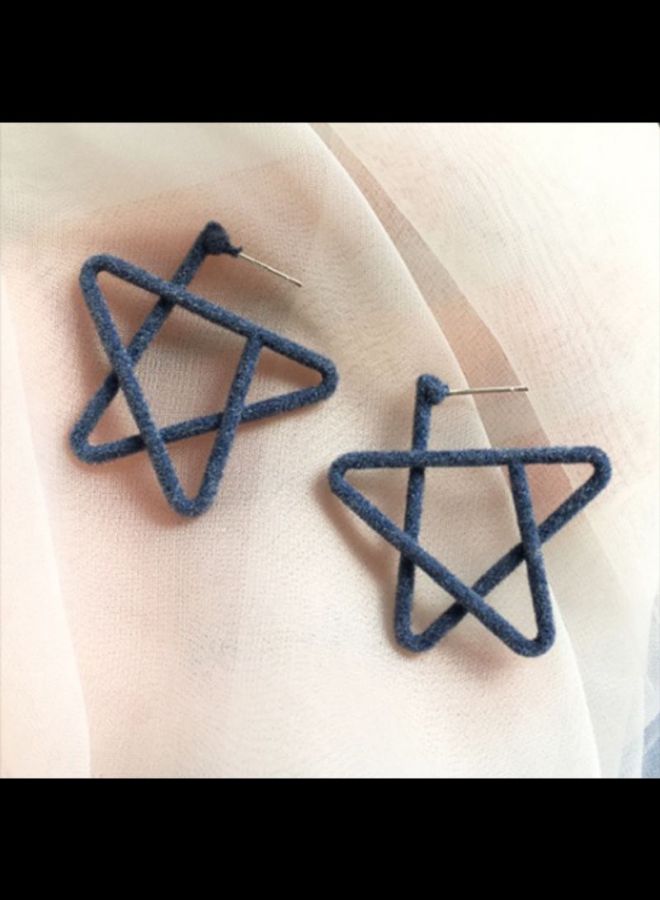 جونسون آند جونسون حلق أذن متدلٍ على شكل نجمة خماسية - Image 3