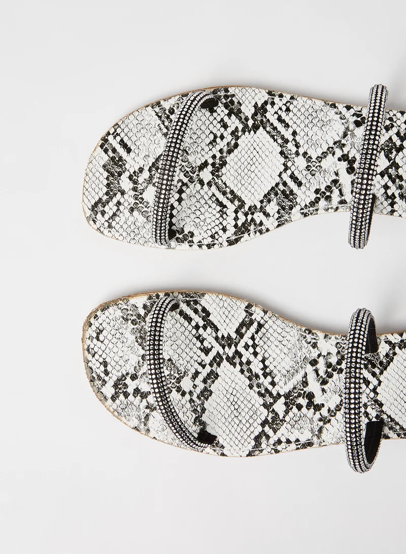 Qupid Castel Flat Sandals Grey Black