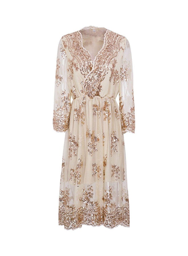 فستان متوسط الطول شبكي مزين بالترتر ذهبي فاتح