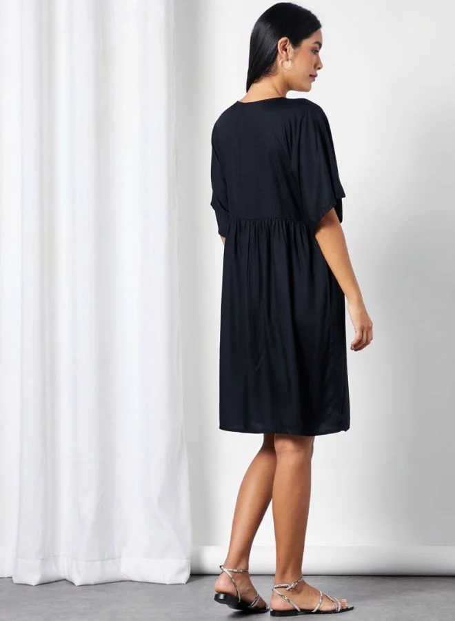 High Streets Buttoned V-Neck Dress