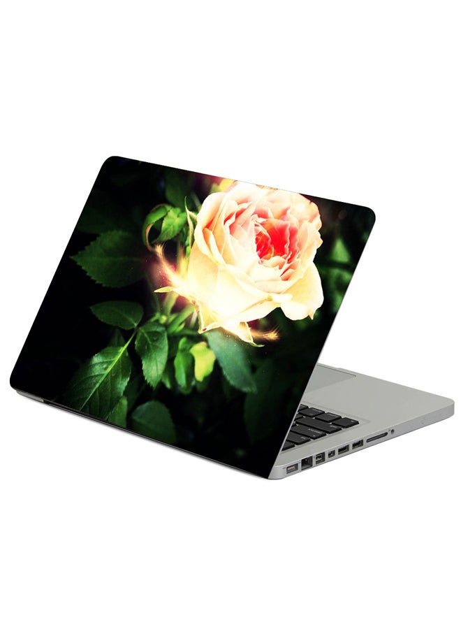 فاست برينت حافظة لابتوب بطبعة بتلات وردة تحت الضوء متعدد الألوان