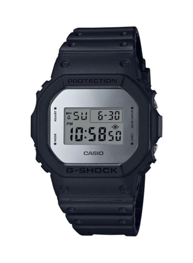 جي شوك ساعة يد رقمية مستطيلة الشكل بسوار من الراتينج مقاس 43 مم - أسود - DW-5600BBMA-1ER - Image 1