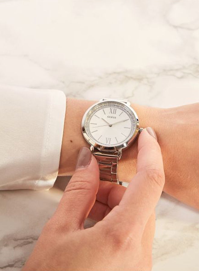 GUESS women Water Resistant Analog Watch W1231L1 - Image 4