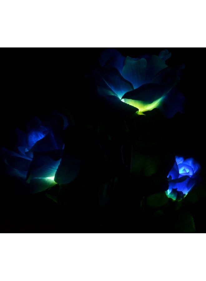 مصباح LED يعمل بالطاقة الشمسية لتزيين الحديقة بتصميم زهرة صناعية أزرق 10 x 8 x 50سم  - Image 3