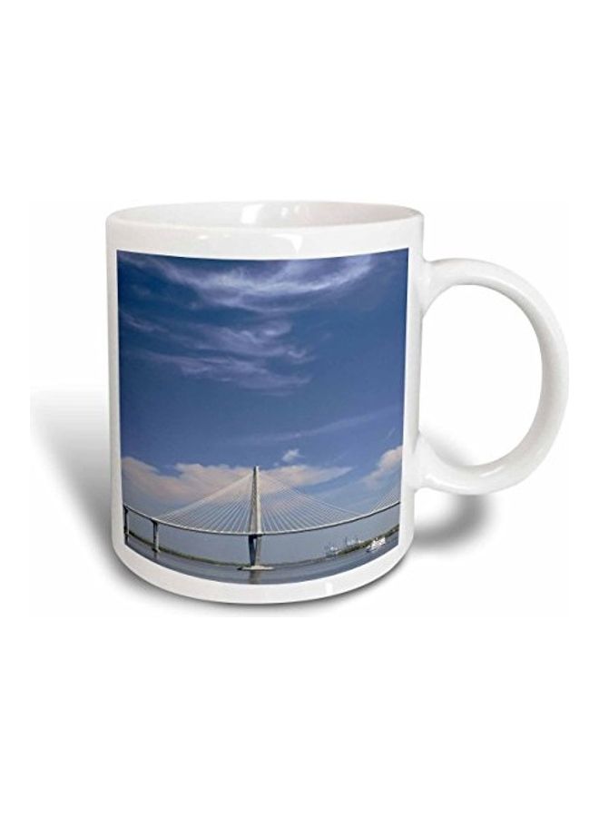 3Dروز مج بطبعة جسر أرثر رانفيل جونيور <div> أبيض/أزرق