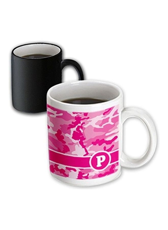 3Dروز كوب مج قهوة بطبعة حرف "P" بنمط مموه وردي/أبيض - Image 2