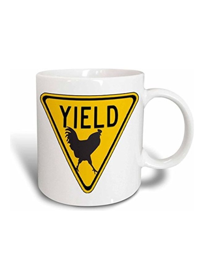 3Dروز مج مطبوع عليه كلمة "Yield" ودجاجة عابرة للطريق أبيض/أصفر/أسود - Image 1