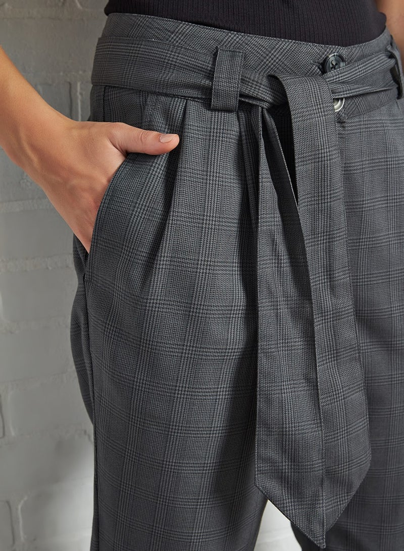 بيسيك إكس إكس بنطال فير سادة بقصة ضيقة رمادي - Image 4