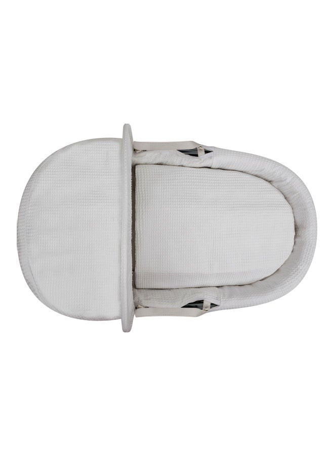 Kinder Valley Dimple Palm Moses Basket - White - Image 4