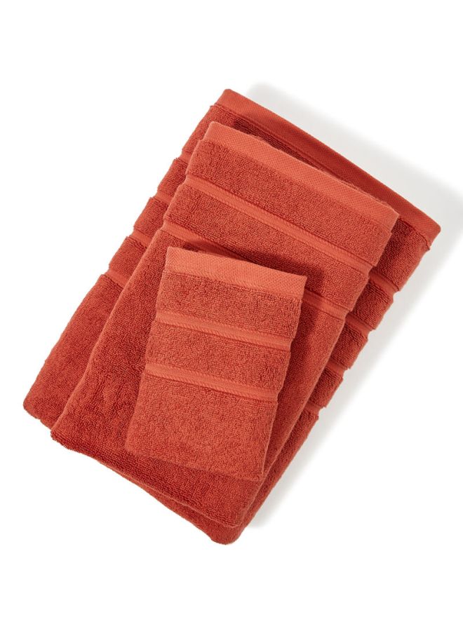 White Rose 3-Piece Vision Collection Towel Set Includes 1xBath Towel 70x140cm, 1xHand Towel 50x90cm, 1xFace Towel Red 33cmx33cm - Image 2