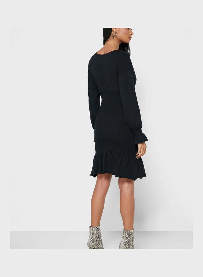 نويزي ماي Smocked Waist Mini Dress أسود