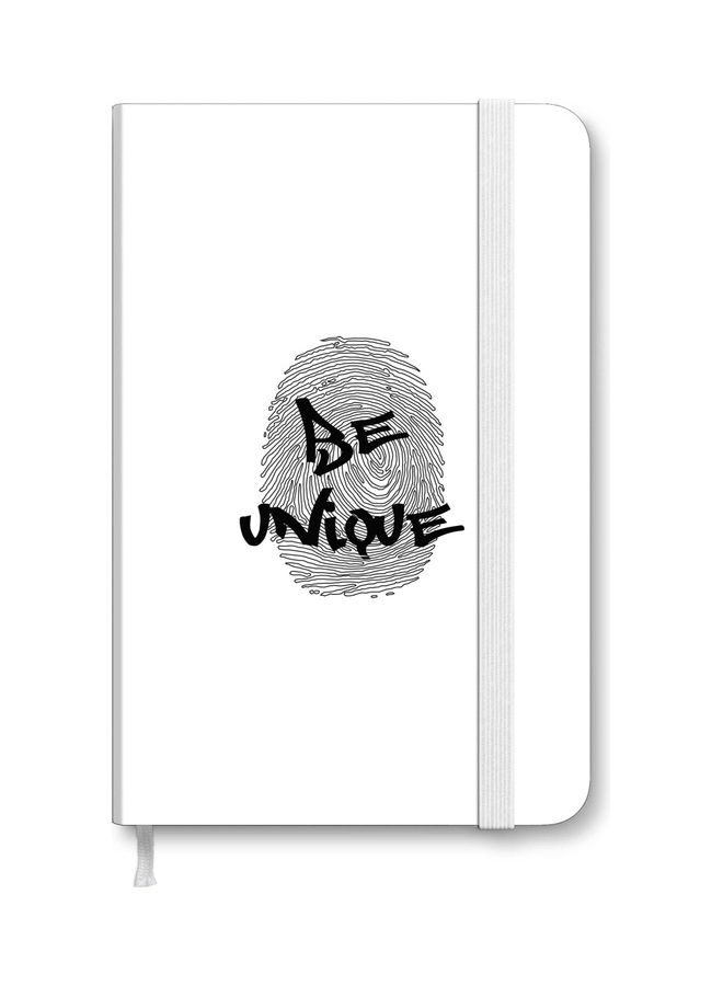 ستايلايزد دفتر ملاحظات مصمم مقاس A5 بغلاف مقوى وسميك بطبعة عبارة "Be Unique" أبيض/ أسود