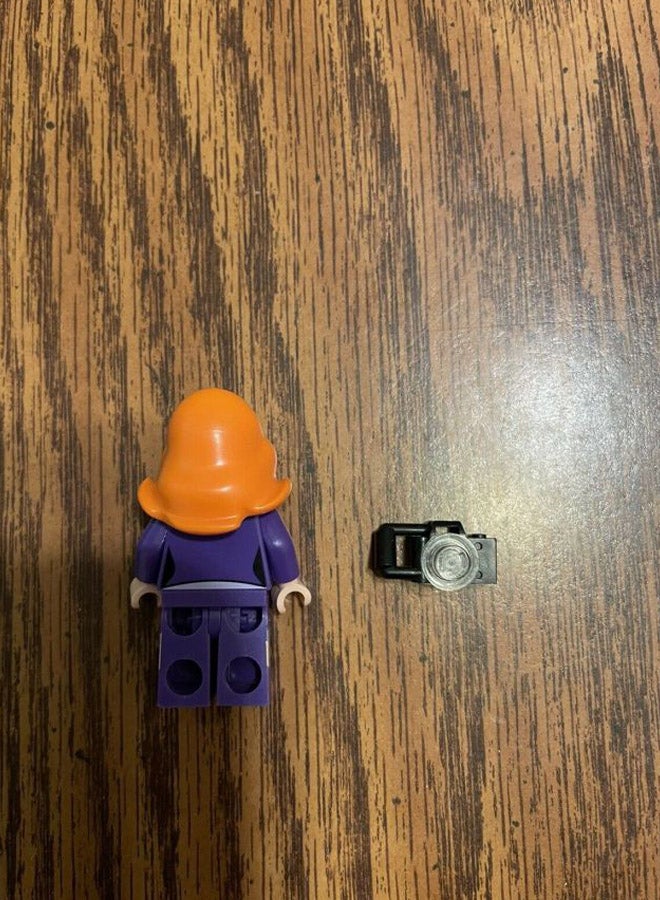 LEGO - Scooby-Doo Minifigure - Daphne With Camera (75904) 6+ Years - Image 1