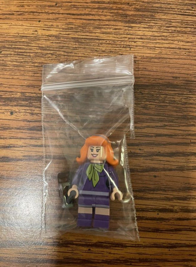 LEGO - Scooby-Doo Minifigure - Daphne With Camera (75904) 6+ Years - Image 1