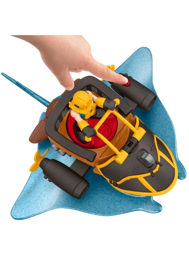 Captain Nemo And Stingray Playset DTH43 10.16x21.59x19.05cm