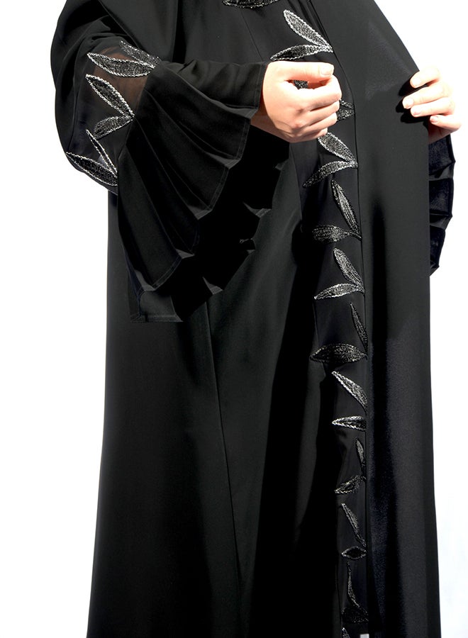 عباية مطرزة بالدانتيل أسود - Image 3