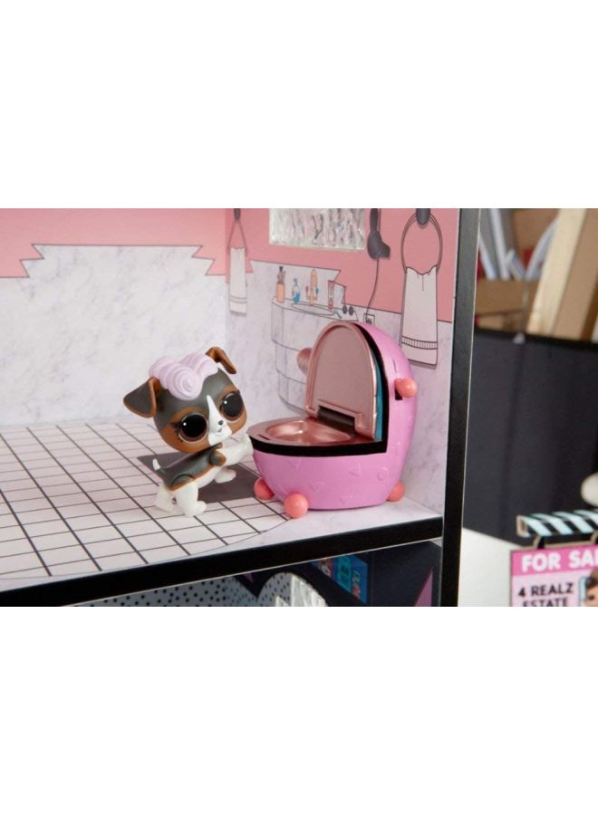 L.O.L. SURPRISE! - 85-Piece Doll House Playset 10x37.25 33.25inch - Image 1