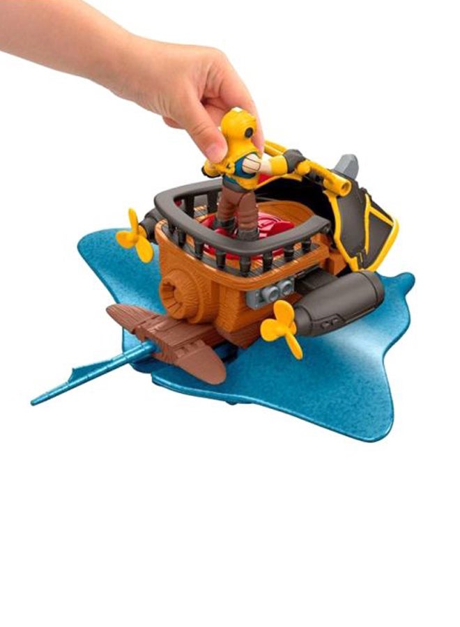 Captain Nemo And Stingray Playset DTH43 10.16x21.59x19.05cm