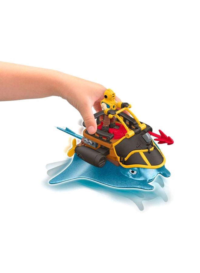 Captain Nemo And Stingray Playset DTH43 10.16x21.59x19.05cm