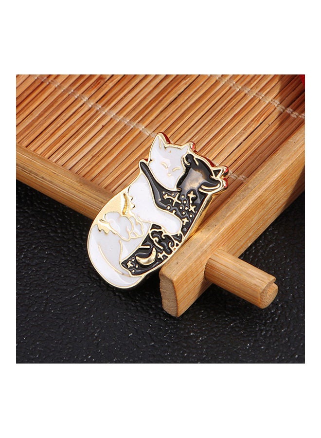 Hugging Cat Design Brooch Pin