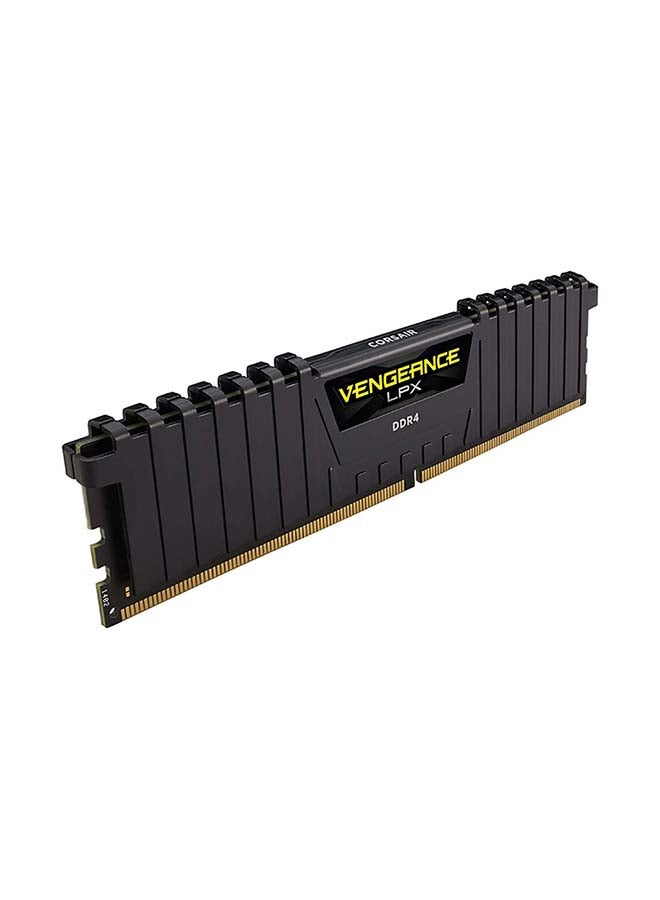 مجموعة ذاكرة الكمبيوتر المكتبي DDR4‏ C16 تتميز بأداء عالٍ وتردد 2400 ميجاهرتز ودعم XMP 2.0 أسود