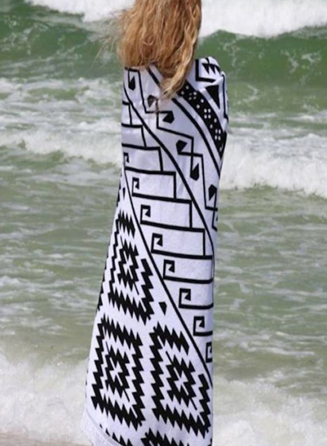 Printed Oval Beach Towel Black/White 160x160cm - Image 3