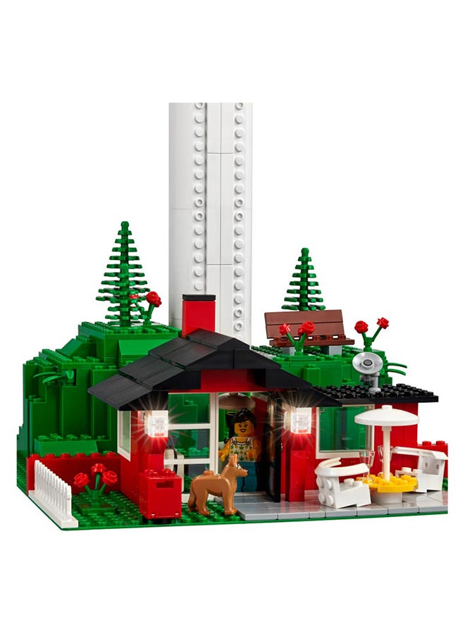 LEGO 10268 826-Piece Creator Expert Vestas Wind Turbine Building Set 10268 826 12+ Years  - Image 3