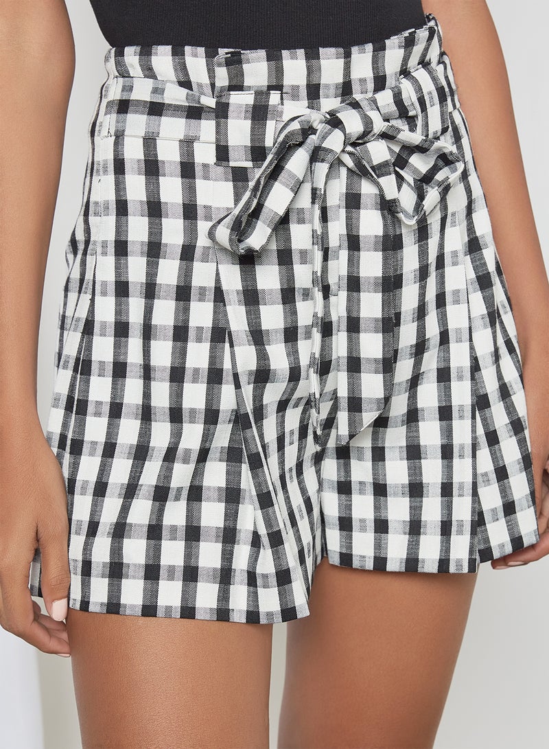 KOTON - Checked Pattern Flared Shorts Black Check - Image 1