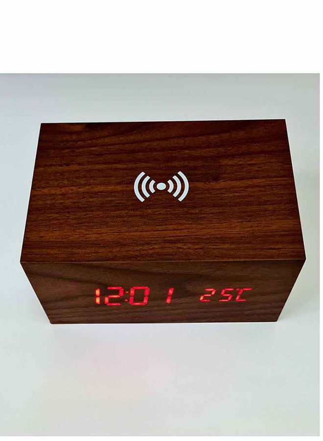 مكبر صوت لاسلكي مع ساعة منبه بإضاءة LED وشاحن هاتف بني 17 x 7 x 12سم - Image 4