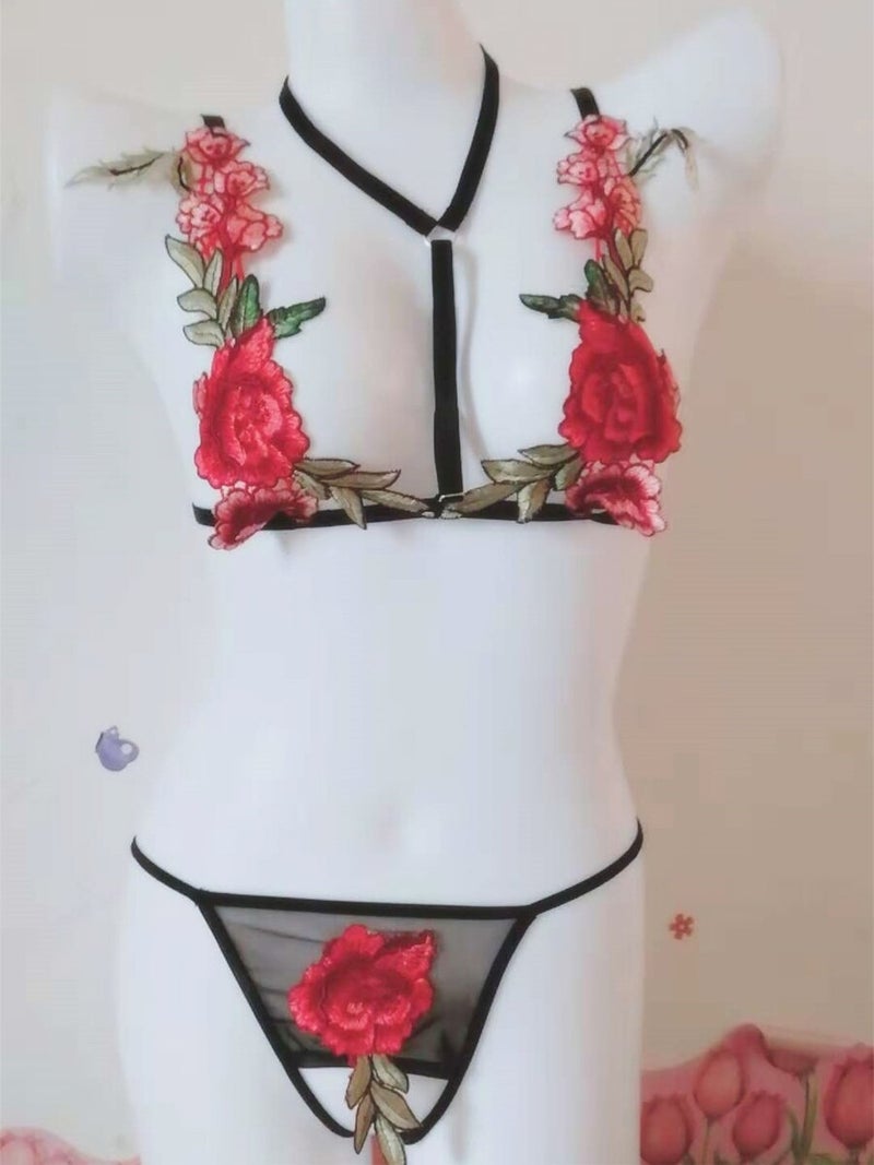 Generic - Rose Embroidery Hollow Out Secret Bra Thong Set Multicolour - Image 1