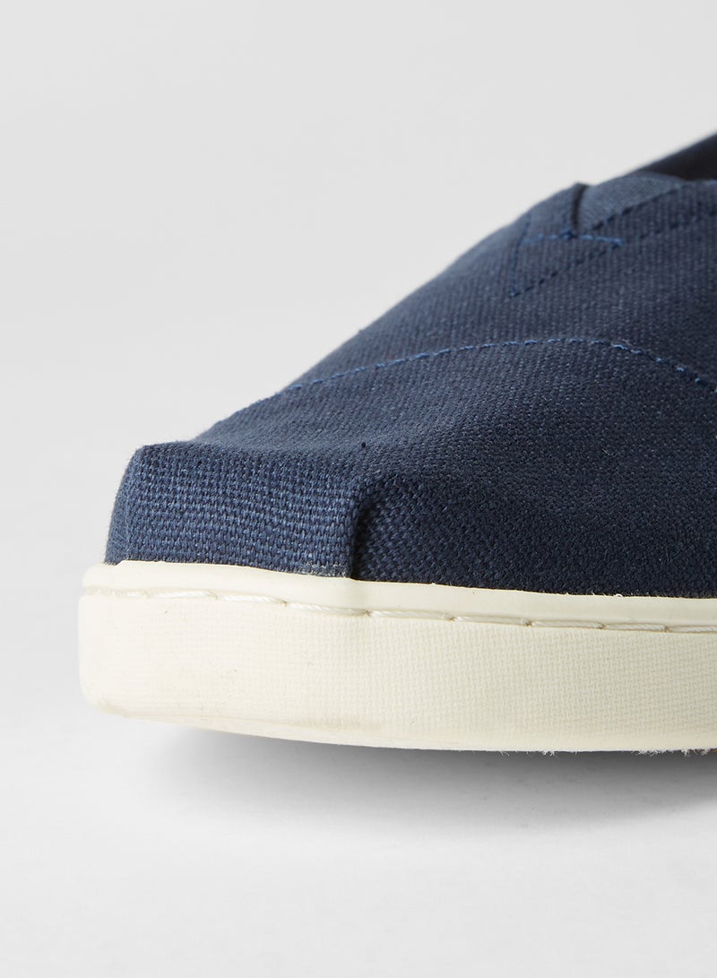 TOMS - Youth Classics Slip-Ons Blue - Image 1
