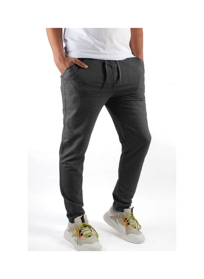 بنطال رياضي خفيف بقصة ضيقة رمادي داكن - Image 1