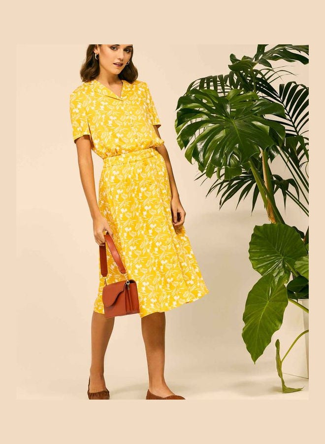 RINA Floral Printed Flowy Knee High Skirt Yellow/White  - Image 2
