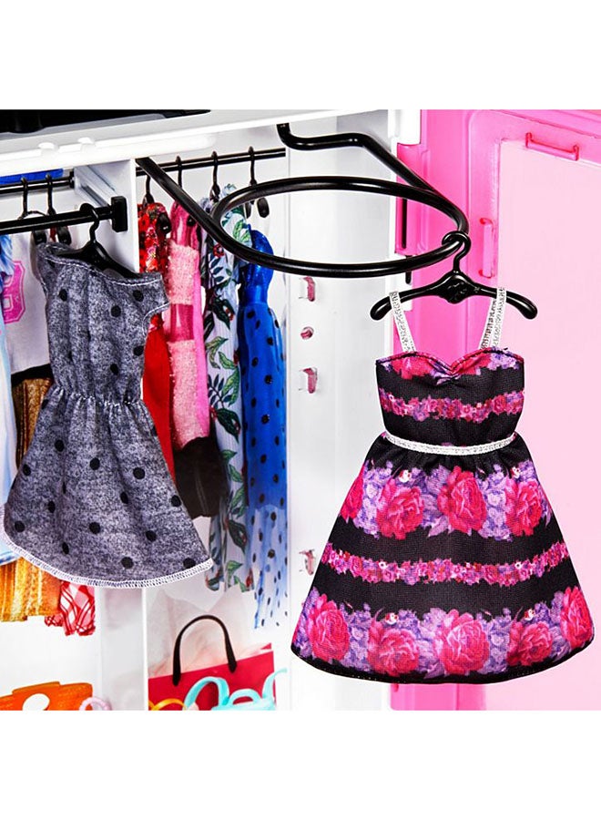 Barbie 15-Piece Fashionistas Ultimate Closet Doll With Accessories GBK12 - Image 4