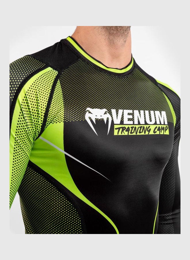 VENUM Training Camp 3.0 Long Sleeves Rashguard Black/Neo Yellow  - Image 2
