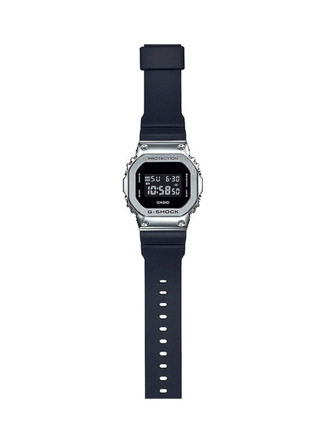 كاسيو ساعة يد رقمية بسوار من الراتنج طراز GM-5600-1DR للرجال - Image 1