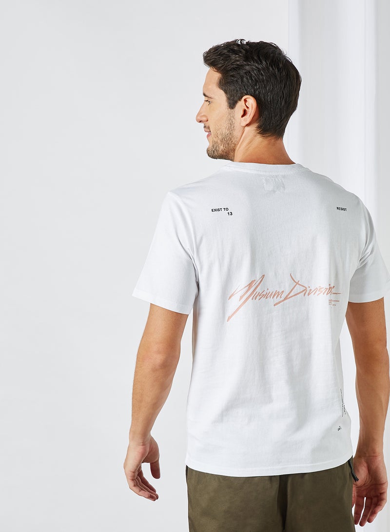 MUSIUM DIV. - Short Sleeve Logo T-Shirt White - Image 1