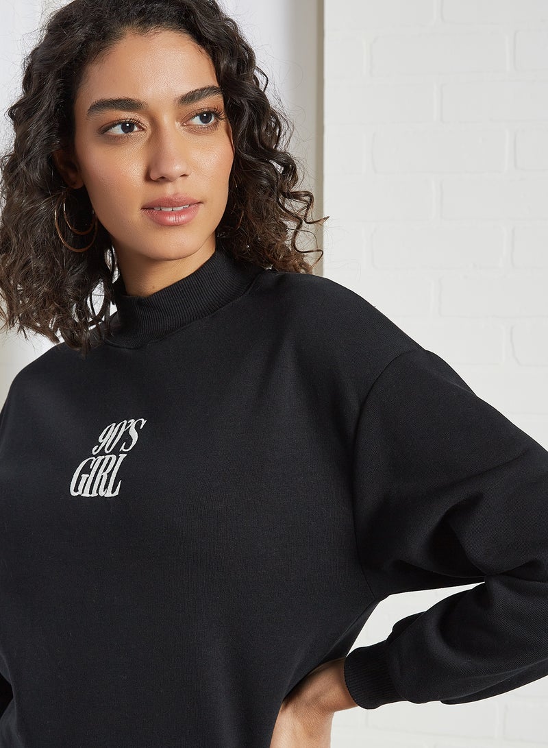 trendyol Contrast Slogan Sweatshirt Black  - Image 4
