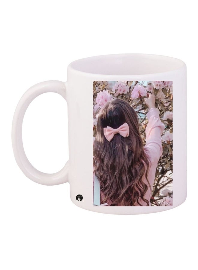 مج قهوة من السيراميك مزين بطبعة أبيض/ بني/ وردي