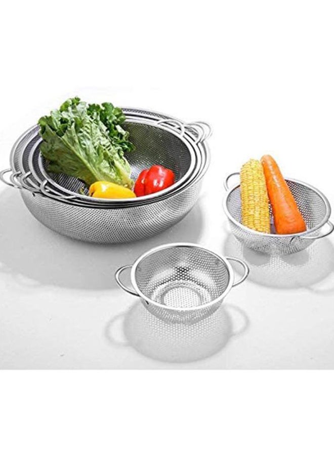 DESSINI 6-Piece Strainers And Colanders With Handle Set Includes 6xStrainer(16.5 cm,19.5 cm, 22.5cm, 25.5cm, 28.5 cm, 31.5 cm) Silver  - Image 3