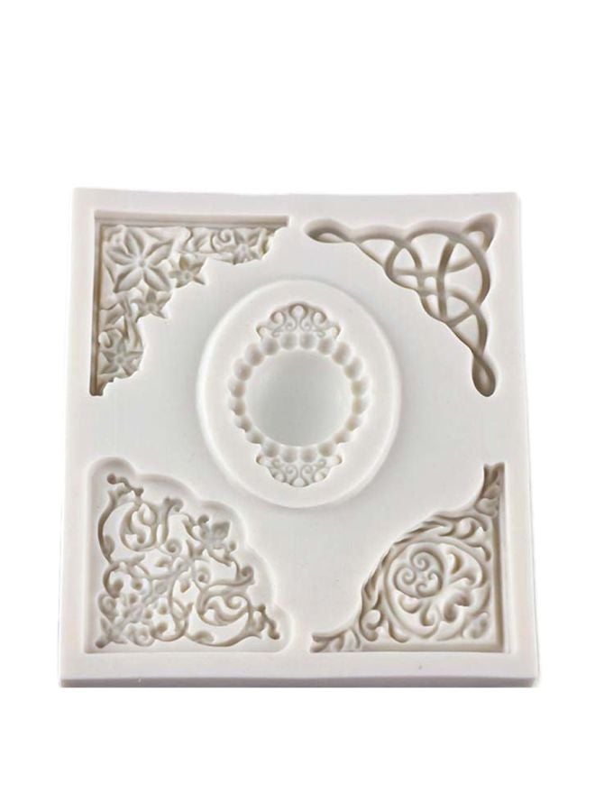 شاربدو قالب كيك الفوندان من السيليكون أبيض 8.6x7.8x0.8سم - Image 1