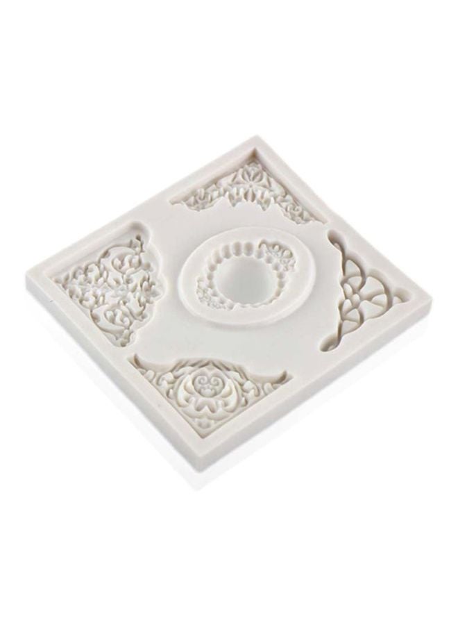 شاربدو قالب كيك الفوندان من السيليكون أبيض 8.6x7.8x0.8سم - Image 2