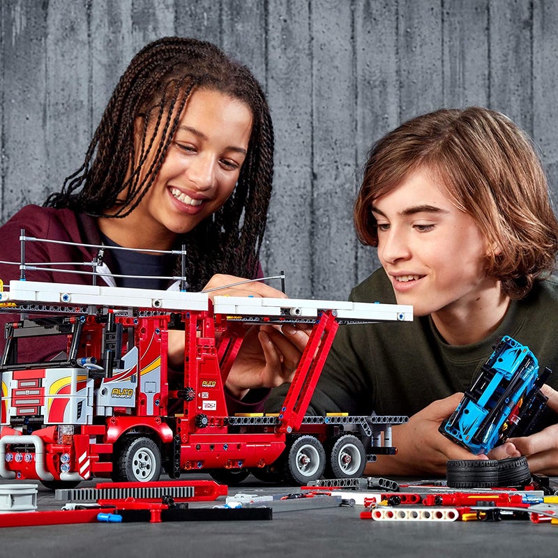 LEGO - Technic Car Transporter 42098 - Image 1