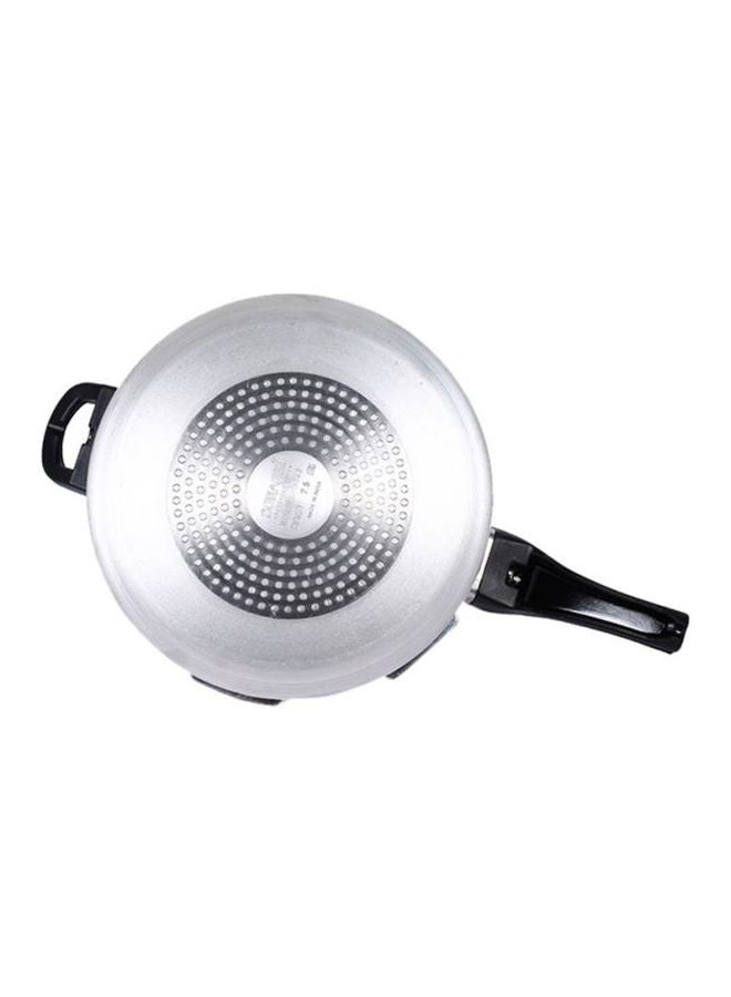 SONASHI Anti Spill 75L Pressure Cooker with HeavyBase and Strong Aluminum Body  Extra Strong Lugs with Anti Spill Lid  Heavy Base  Can be used on Gas Stove And Induction Stove Silver/Black 7.5Liters SPC-275 Silver/Black 7.5Liters  - Image 5