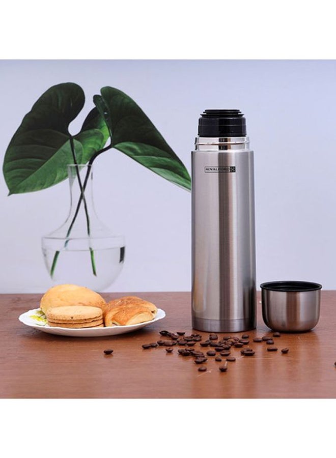 Royalford - Stainless Steel Vacuum Bottle Sweat Free Leakproof Dishwasher Safe Water Bottle Silver 1Liters - Image 1