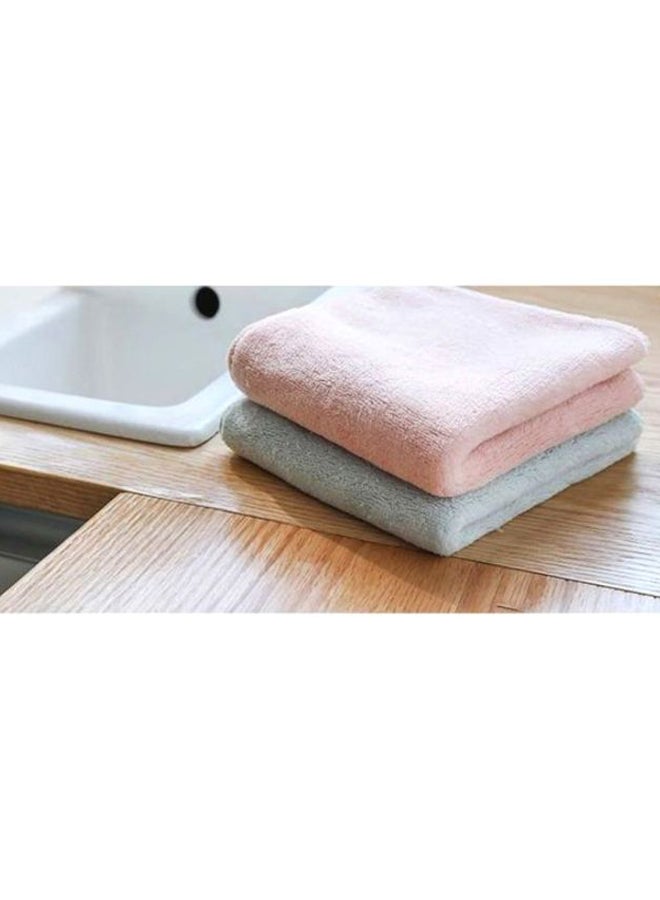 بيوينتي مجموعة فوط تنظيف من الألياف الصناعية مكونة من 3 فوط وردي/ أرجواني/ أزرق 30x30سم  - Image 2